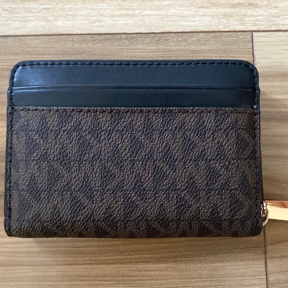 Michael Kors Jet Set Travel Medium Zip Around Card Case Credit Card Wallet - Picture 3 of 7